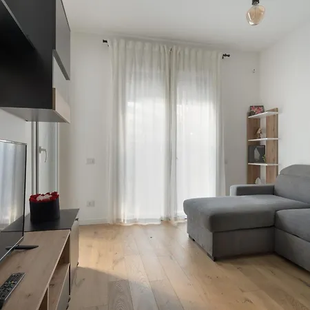 Apartment Guesthost - Cascina Merlata Lovely Nest *